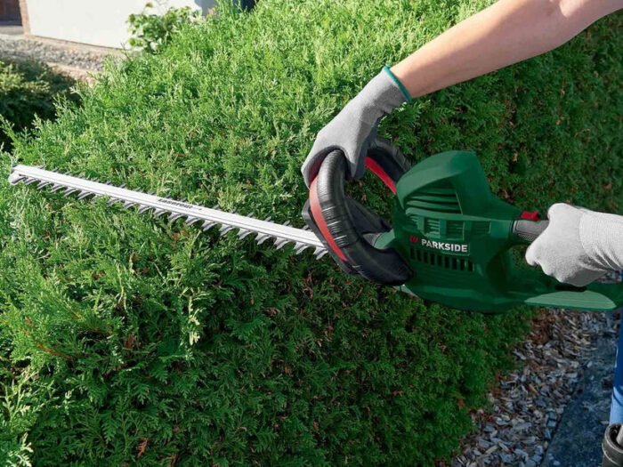 PARKSIDE® 650W ELECTRIC HEDGE TRIMMER - Image 3